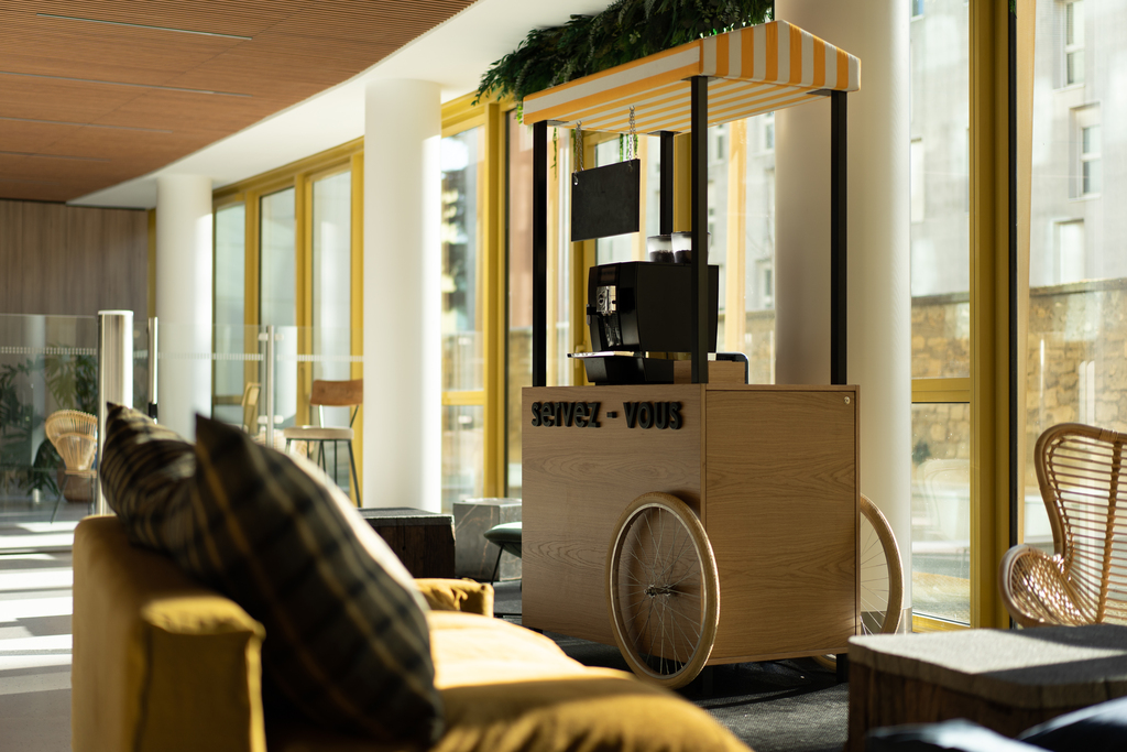 Réalisation d’une roulotte sur-mesure pour l’aménagement du siège social d’Ubisoft