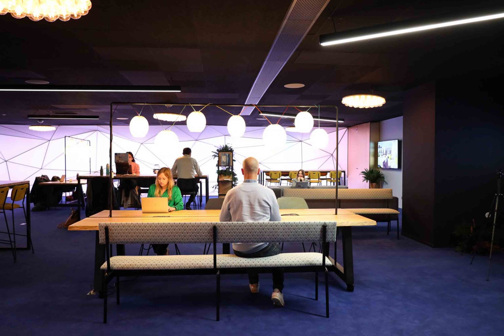 Comment aménager un espace de coworking convivial ?