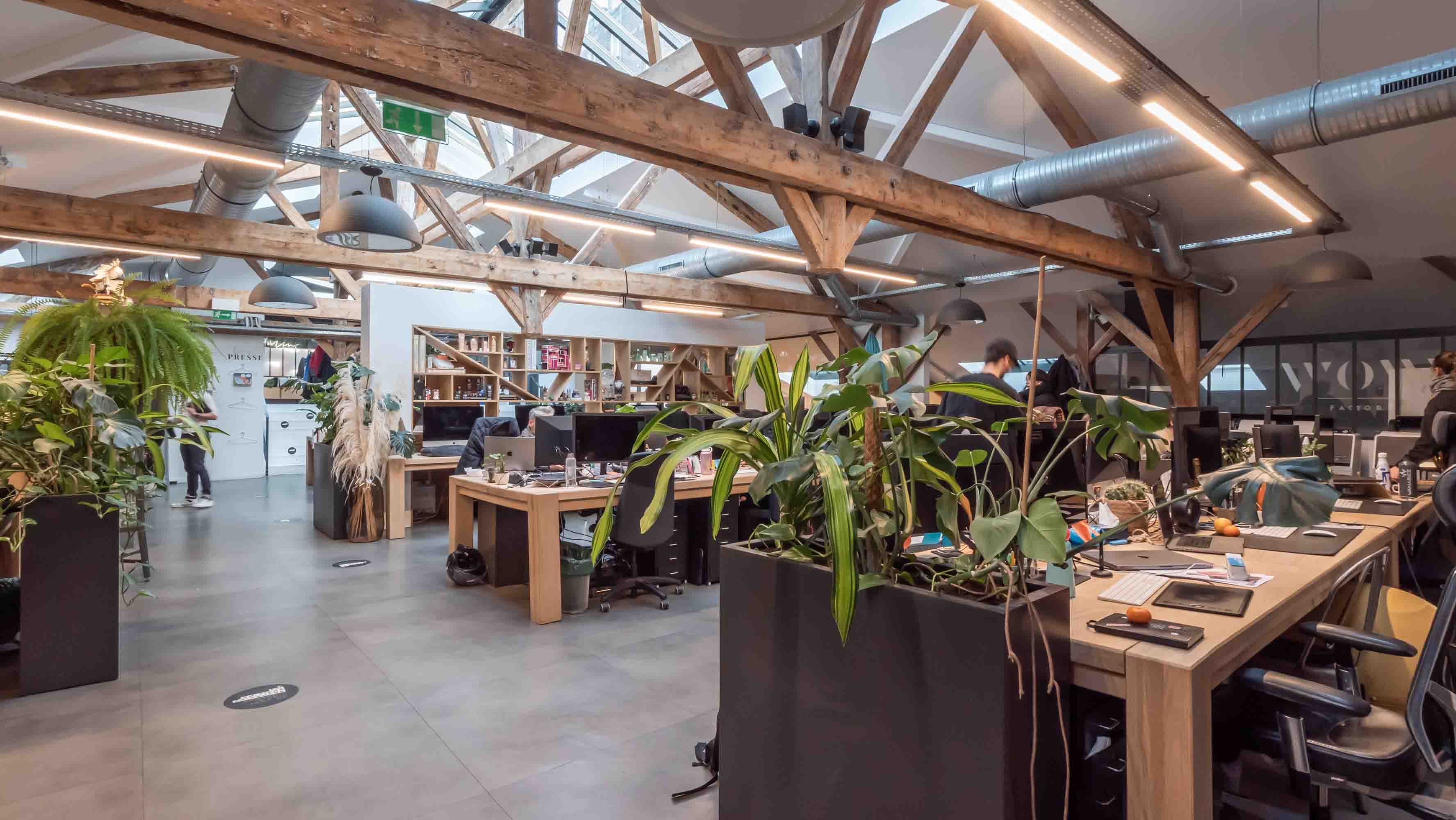 Little Agency : une usine rénovée en bureaux façon coworking
