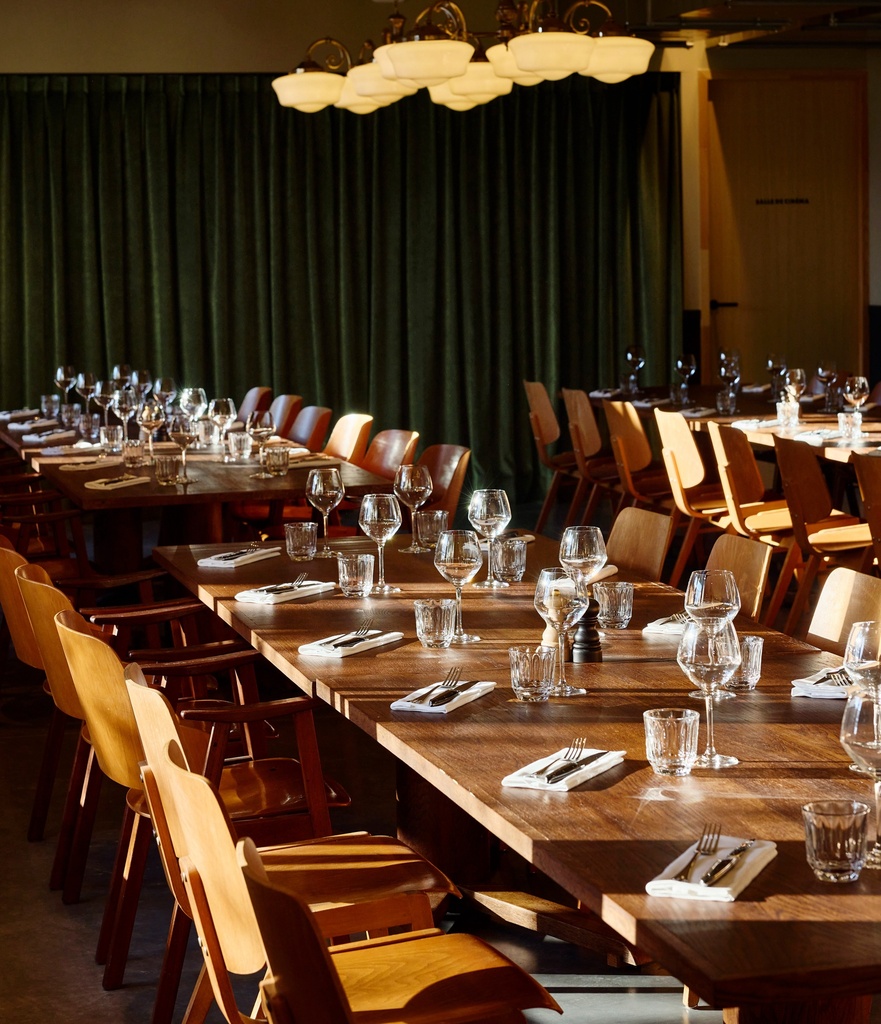 Tables modulables pour la salle des banquettes