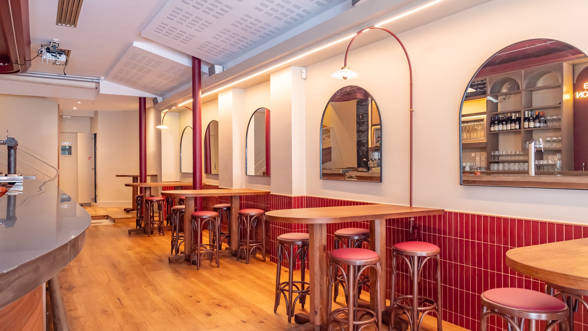 Club Cochon : un restaurant à l'identité forte en revisitant les codes du bistrot parisien