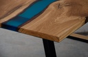 Table Omicron en chêne massif et résine pieds trapèze 4