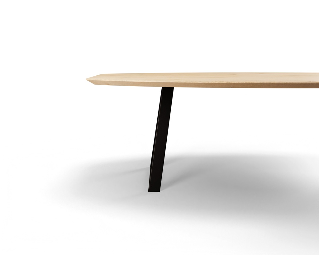 Table Forme demi ovale en chêne massif pieds Caro 3