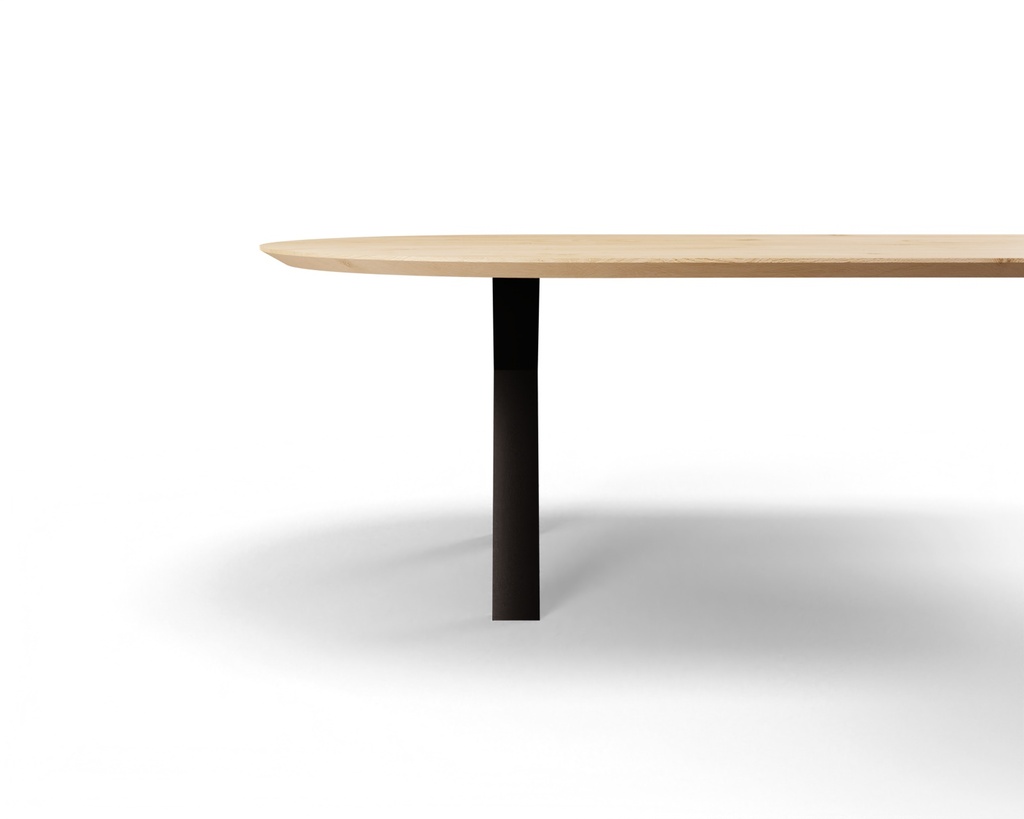 Table Forme langue de chat en chêne massif pieds X plat 4