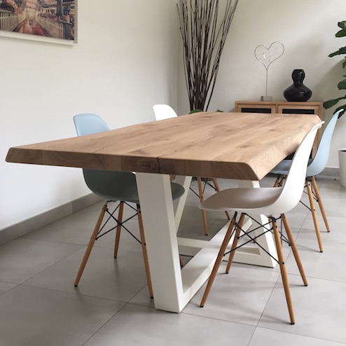 TABLE DE CUISINE LIVE EDGE EN CHENE MASSIF - Delta bois : Négoce et  Commerce de Bois