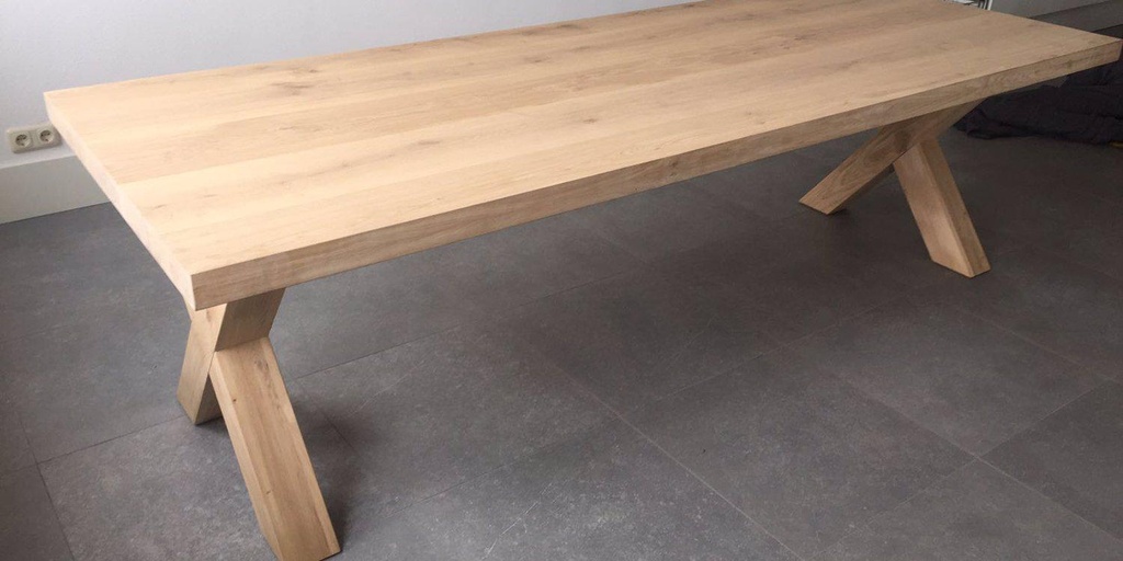 Table Cassis pieds X bois 5