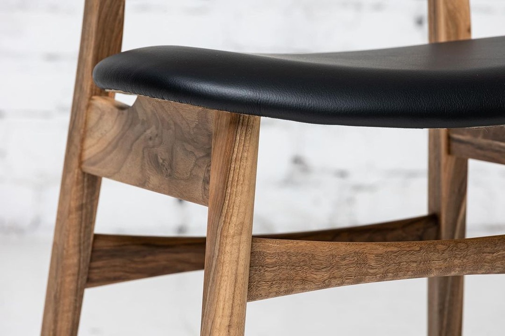Chaise artisanale Scandinave avec assise tapissée 6