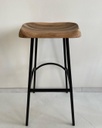 Tabouret haut artisanal sans dossier 6