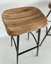 Tabouret haut artisanal sans dossier 7