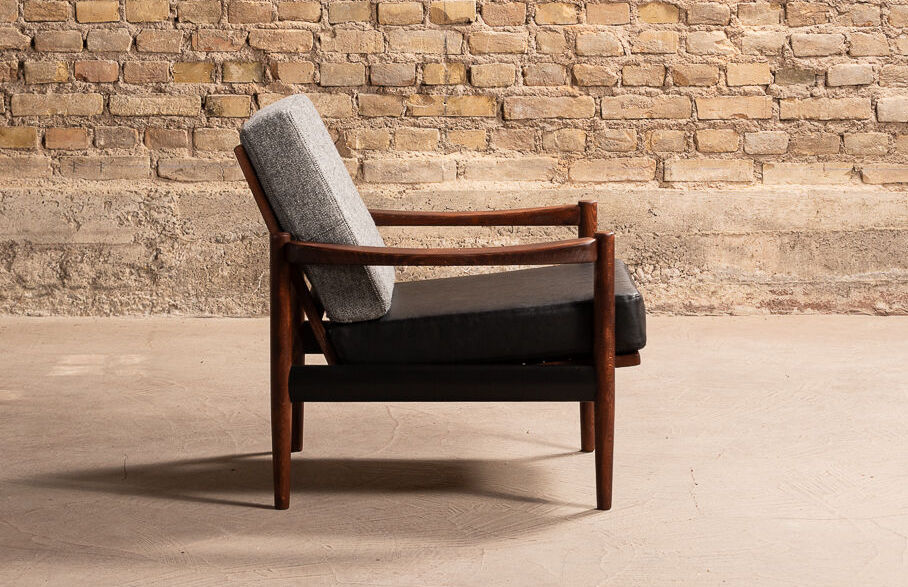 Fauteuil Mid Century rembourré 2