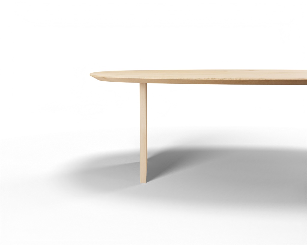 Table Forme ovale danois en chêne massif pieds César 1