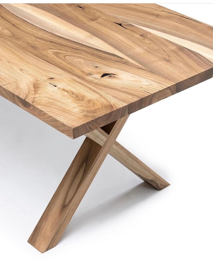 Table Hermance en noyer 1