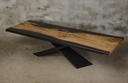 Table Monolith en résine 4