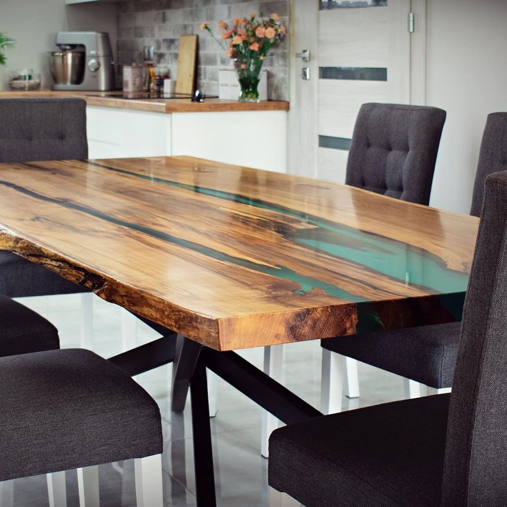 Table de salle à manger en résine époxy - bois de hackberry avec