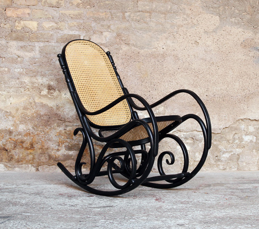 Rocking chair en bois et cannage