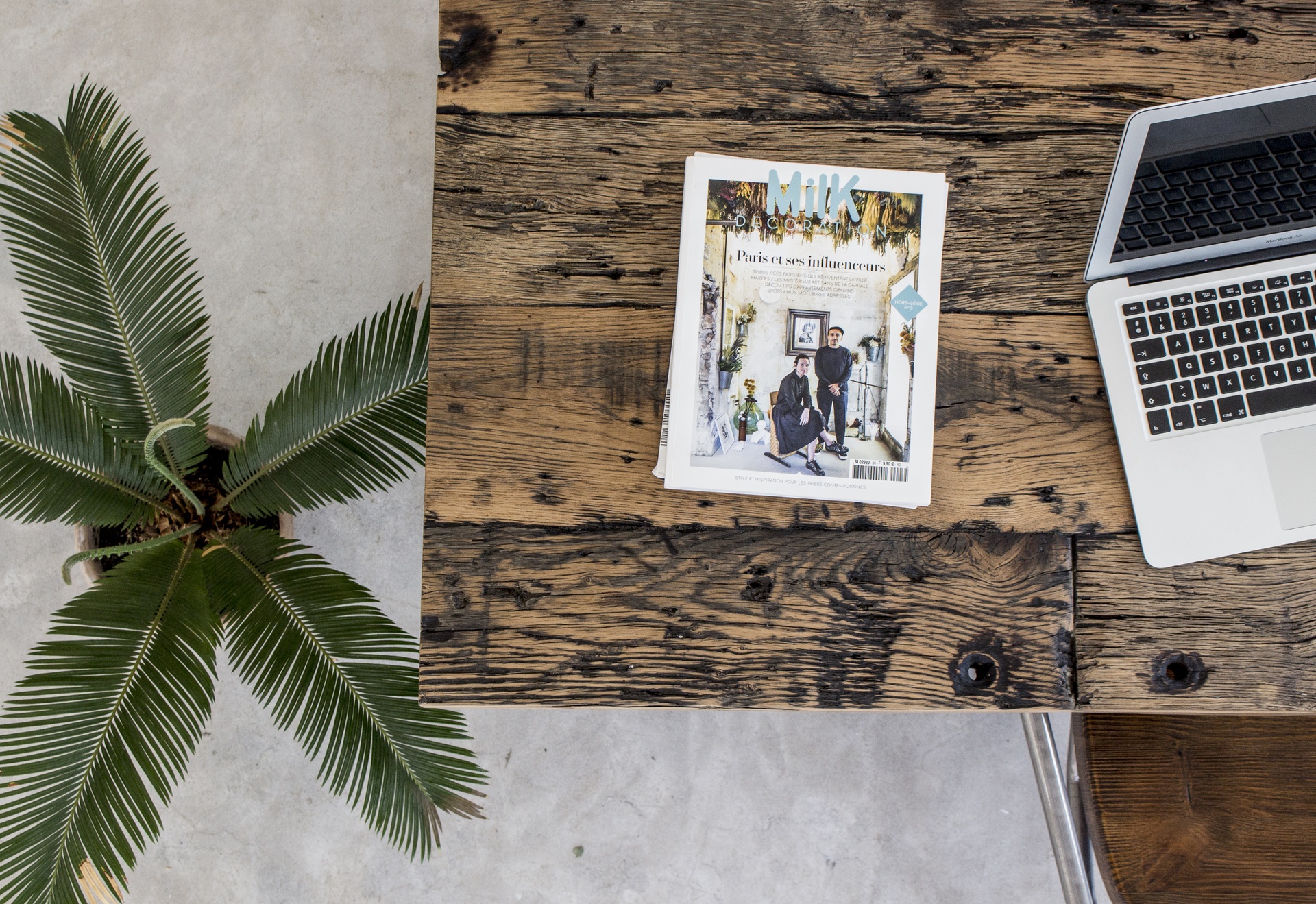 Tables en bois recyclé